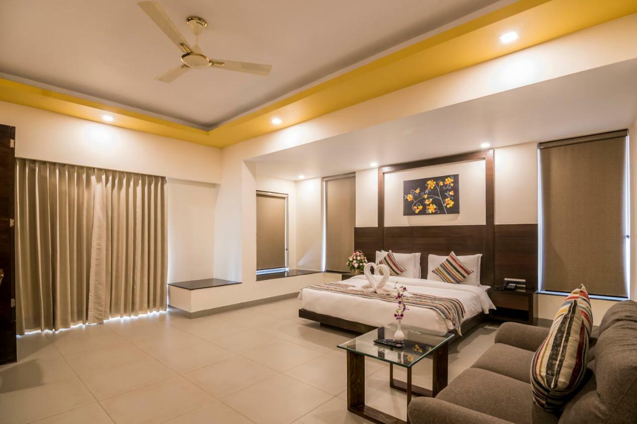 Regenta Central North Goa, Arpora Exterior foto
